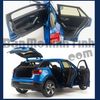 Mô hình xe Audi Q2 1:18 Dealer