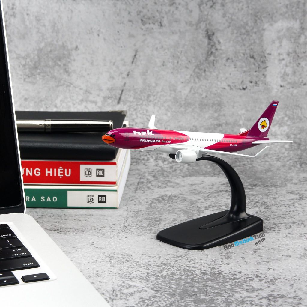 Mô hình máy bay tĩnh Nok Air Inspiron-1318 Boeing B737 16cm Everfly giá rẻ (10)
