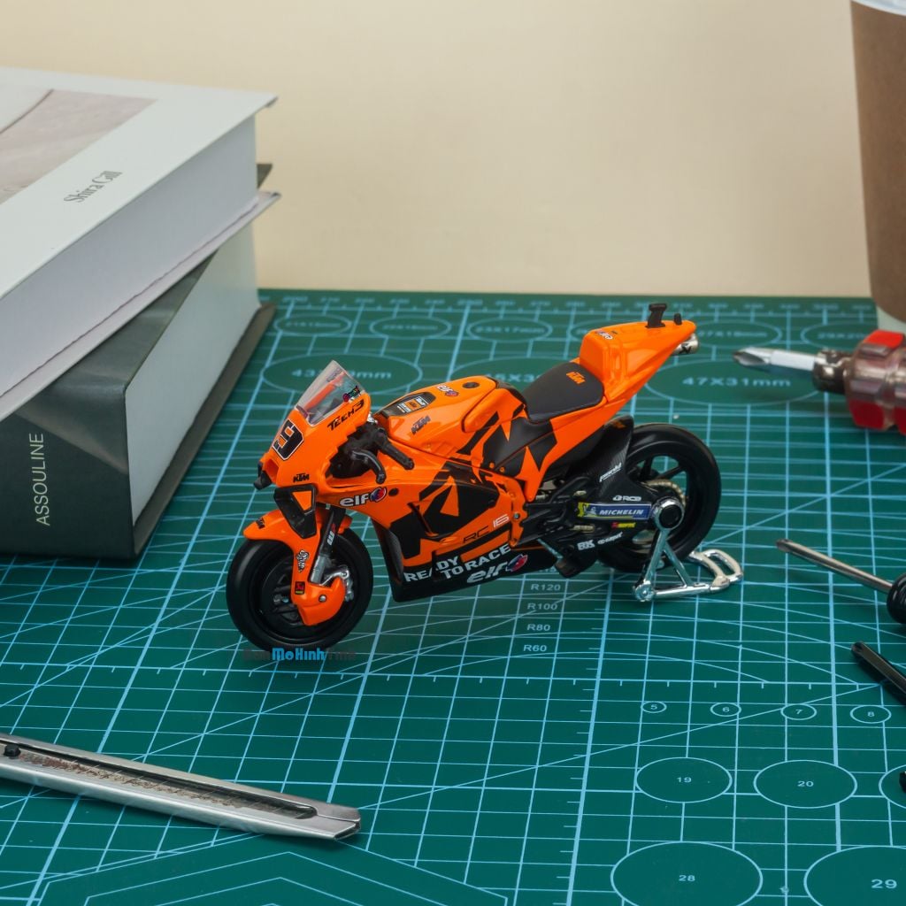 Mô hình xe mô tô KTM ELF Factory Racing 2021 MotoGP 1:18 Maisto