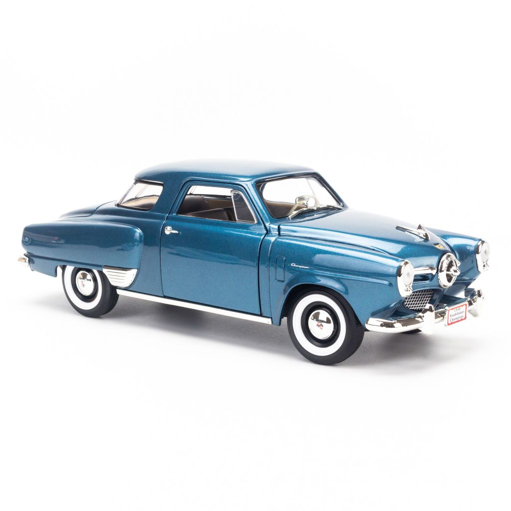 Mô hình xe Studebaker Champion 1950 1:18 Yat ming Blue