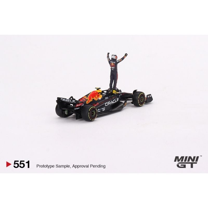 Mô hình xe F1 Oracle Red Bull Racing RB18 #11 Sergio Pérez 2022 Monaco Prix Winner 1:64 MiniGT