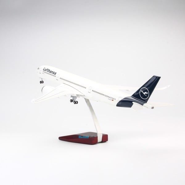 Mô hình máy bay Lufthansa 47cm lắp ráp có đèn Everfly