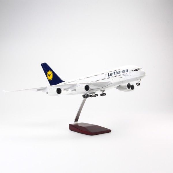 Mô hình máy bay Lufthansa 47cm lắp ráp có đèn Everfly