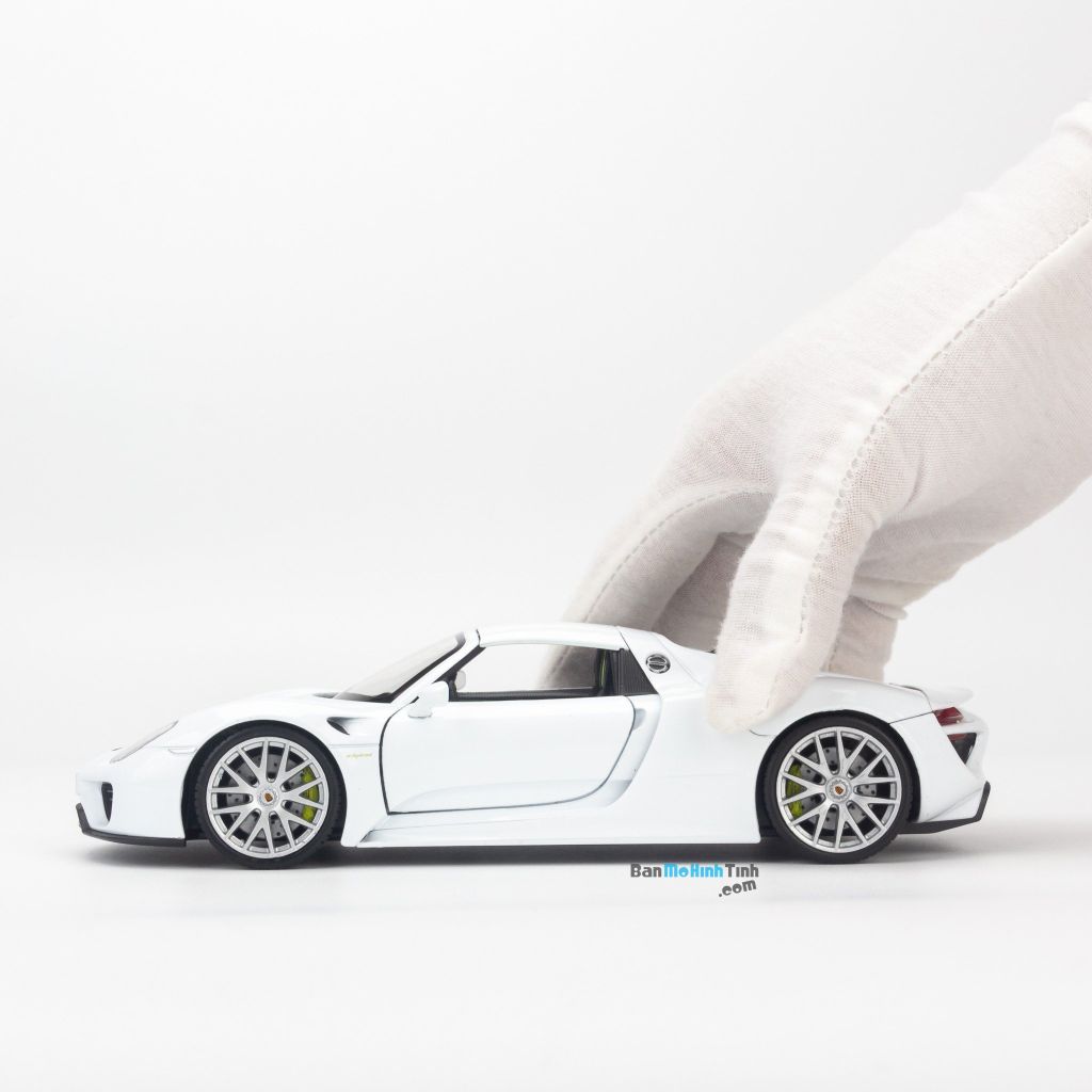 Mô hình xe Porsche 918 Spyder 1:24 Welly White (9)