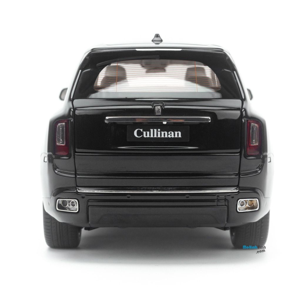 Mô hình xe Rolls Royce Cullinan 1:18 Dealer