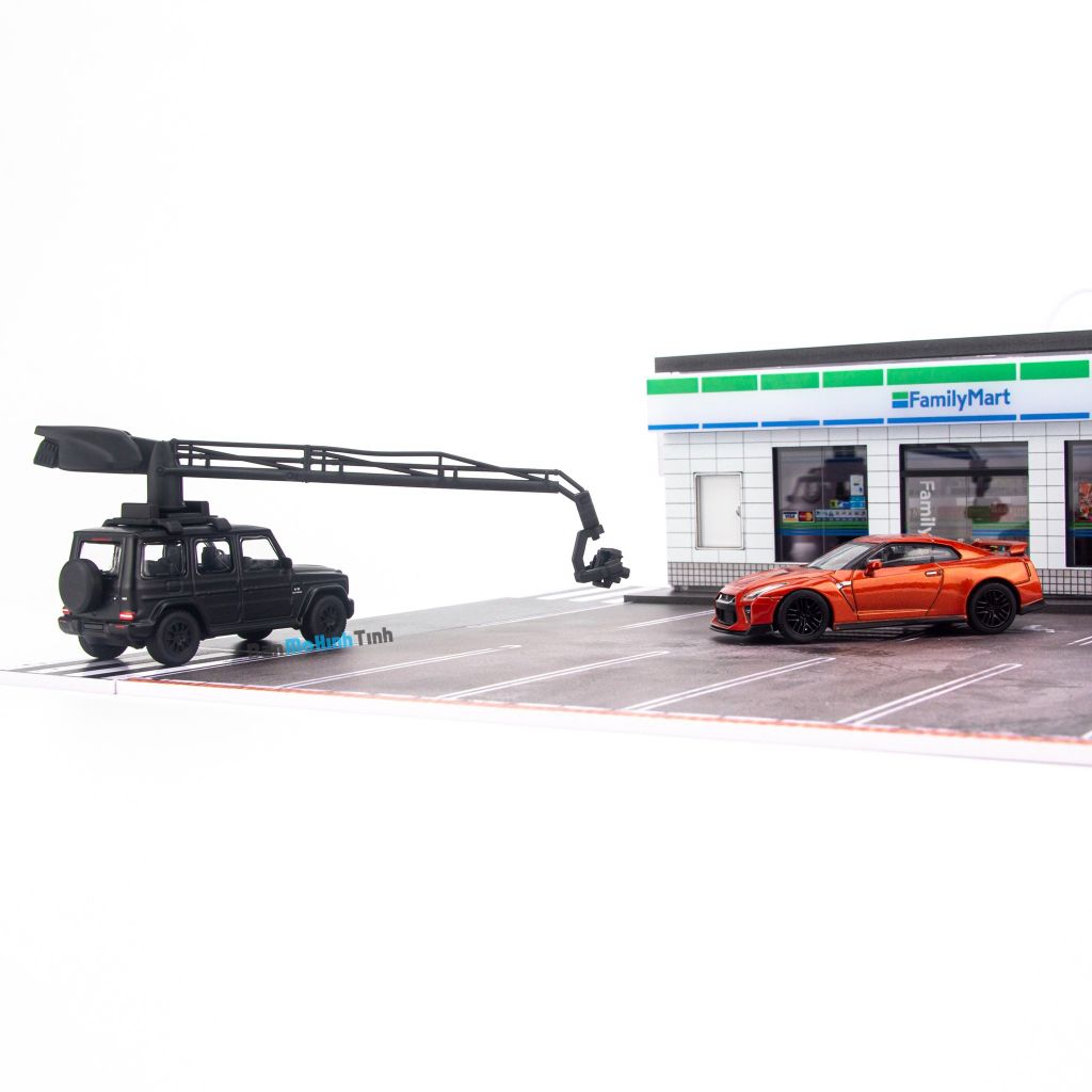 Mô hình xe Mercedes Benz AMG G63 Camera Car Russian ARM 1:64 Xcartoys