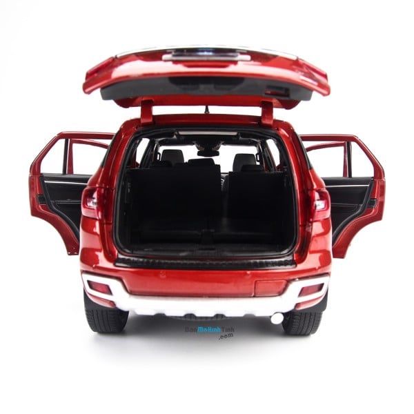 Mô hình xe Ford Everest Titanium 1:18 Dealer