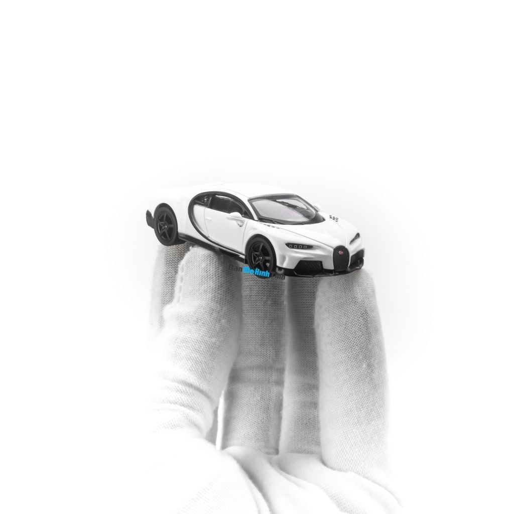 Mô hình xe Bugatti Chiron Super Sport 300+ 1:64 MiniGT