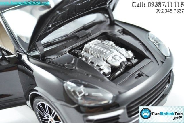 Mô hình xe Porsche Cayenne Turbo S 2014 Black 1:18 Minichamps