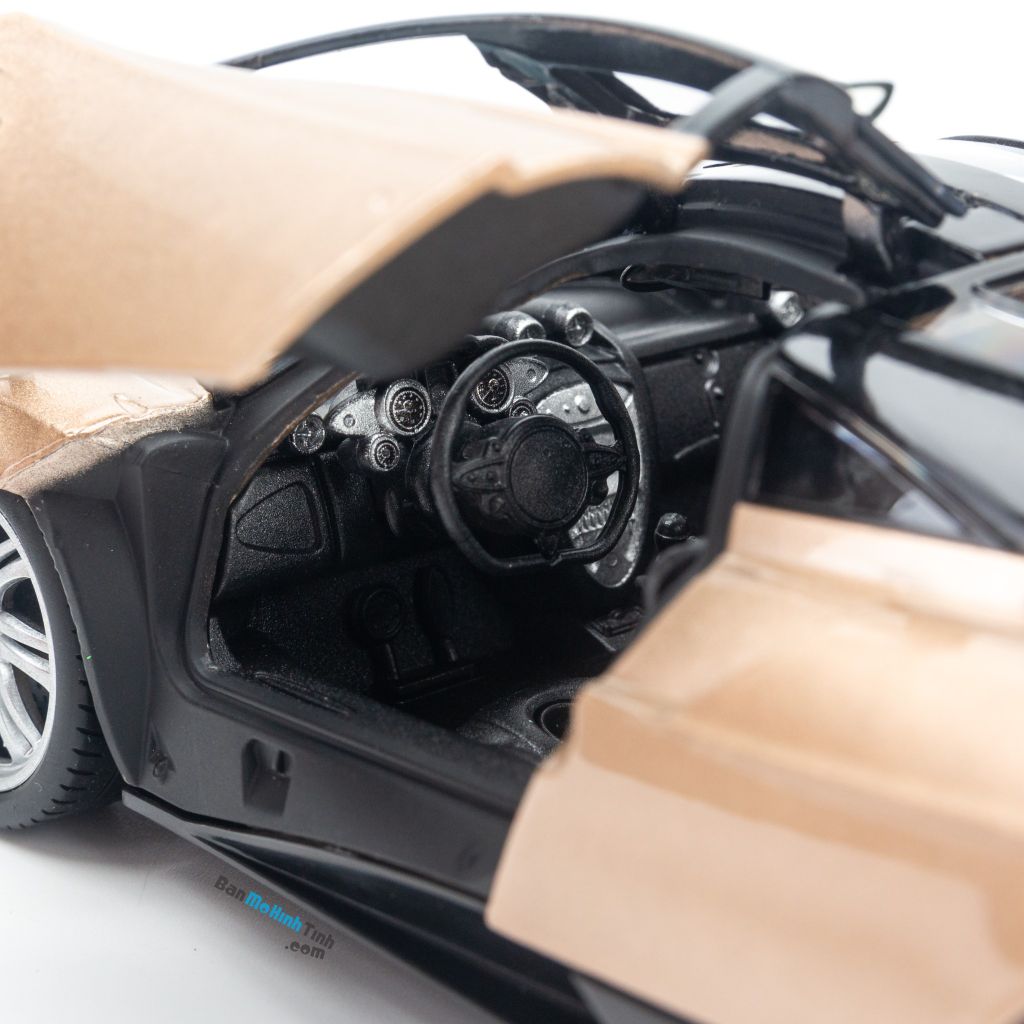 Mô hình xe Pagani Huayra 1:24 Welly Gold (8)