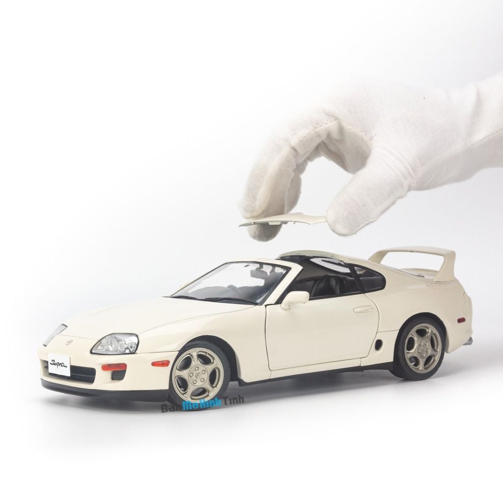 Mô hình xe Toyota Supra Bull Demon MK A80 1:18 Solido