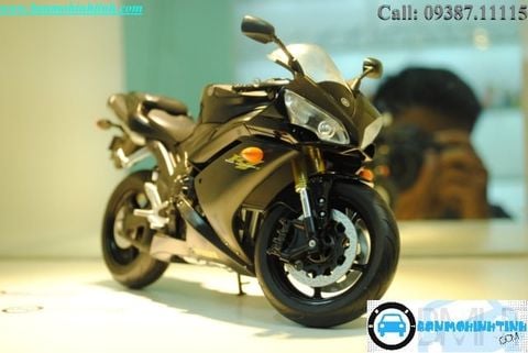 Mô hình xe mô tô  Yamaha R1 Black 1:10 Welly