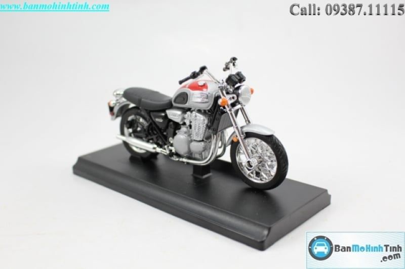Mô hình xe mô tô Triumph Thunderbird 2002 Red 1:18 Welly