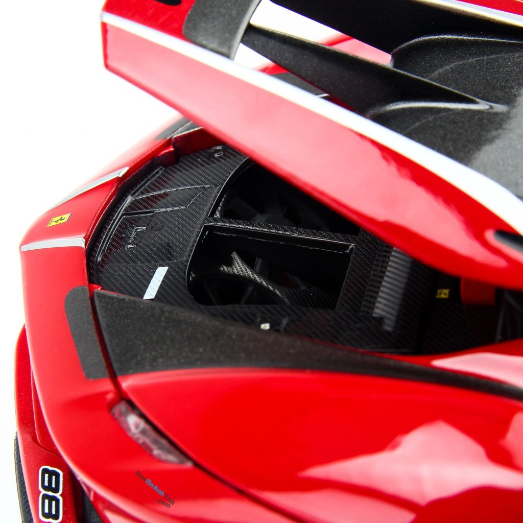 Mô hình xe Ferrari FXX K No.88 Red 1:18 Bburago Signature (15)