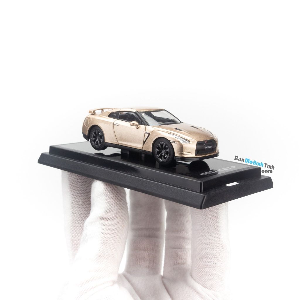 Mô hình xe Nissan GTR 1:64 Dealer Gold giá rẻ (6)