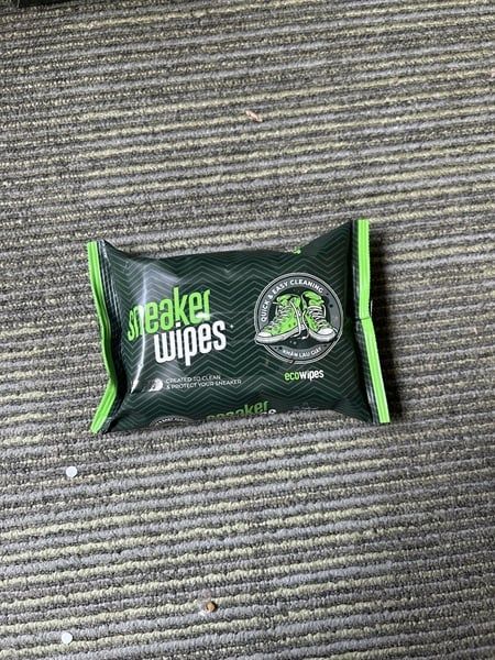 Khăn ướt lau giày, lau giày sạch bong, lau giày nhanh tiện lợi, lau giày mọi nơi mọi lúc Sneaker Wipe - EcoWipe W21