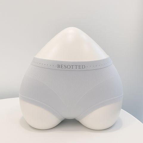 Quần lót nữ Thoáng mát – Êm ái – Tôn dáng nhẹ nhàng BOMSISTER MUQ222