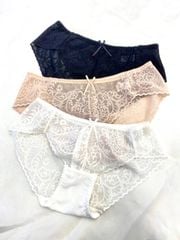 Quần lót ren lướt, phối họa tiết hoa hơi hướng mùa xuân, mặc vào cảm giác tươi mới Q0900