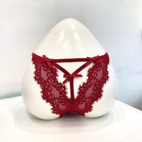 Quần lót lọt khe trơn mặt trướt, có ren mặt sau, mặc vào rất lôi cuốn Q382