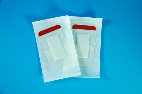  Băng gạc vết thương chống nước Tigerplast Waterproof siêu dính, trong suốt - Nhiều cỡ, tấm lớn 