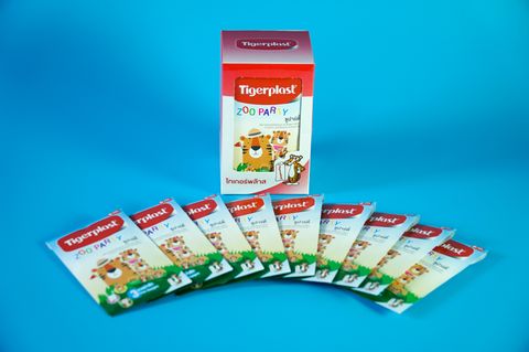  Băng cá nhân vết thương nhỏ Tigerplast Zoo Party - Hộp 8 miếng 19mm 