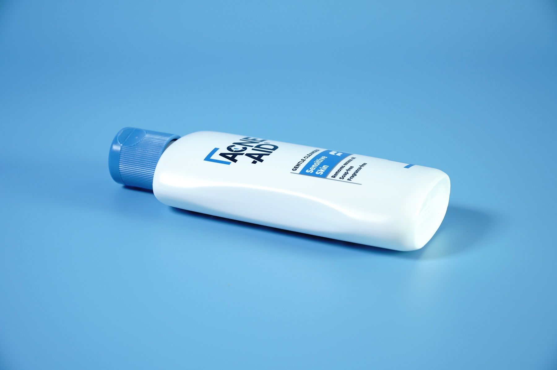  Sữa rửa mặt Acne-Aid Gentle Cleanser Sensitive Skin cho da mụn, nhạy cảm - 100ml 