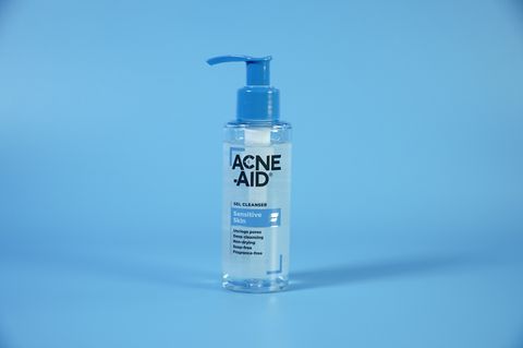  Sữa rửa mặt Acne-Aid Gel Cleanser Sensitive Skin cho da nhạy cảm, bị mụn - 100ml 