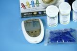  Máy đo đường huyết, mỡ máu, gout Benecheck Plus 3 in 1 đa chức năng + 3 hộp que thử 