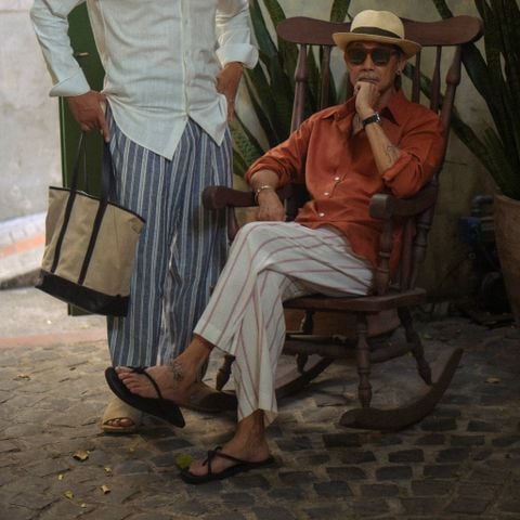  Linen Pants for Summer - Alain Tan 