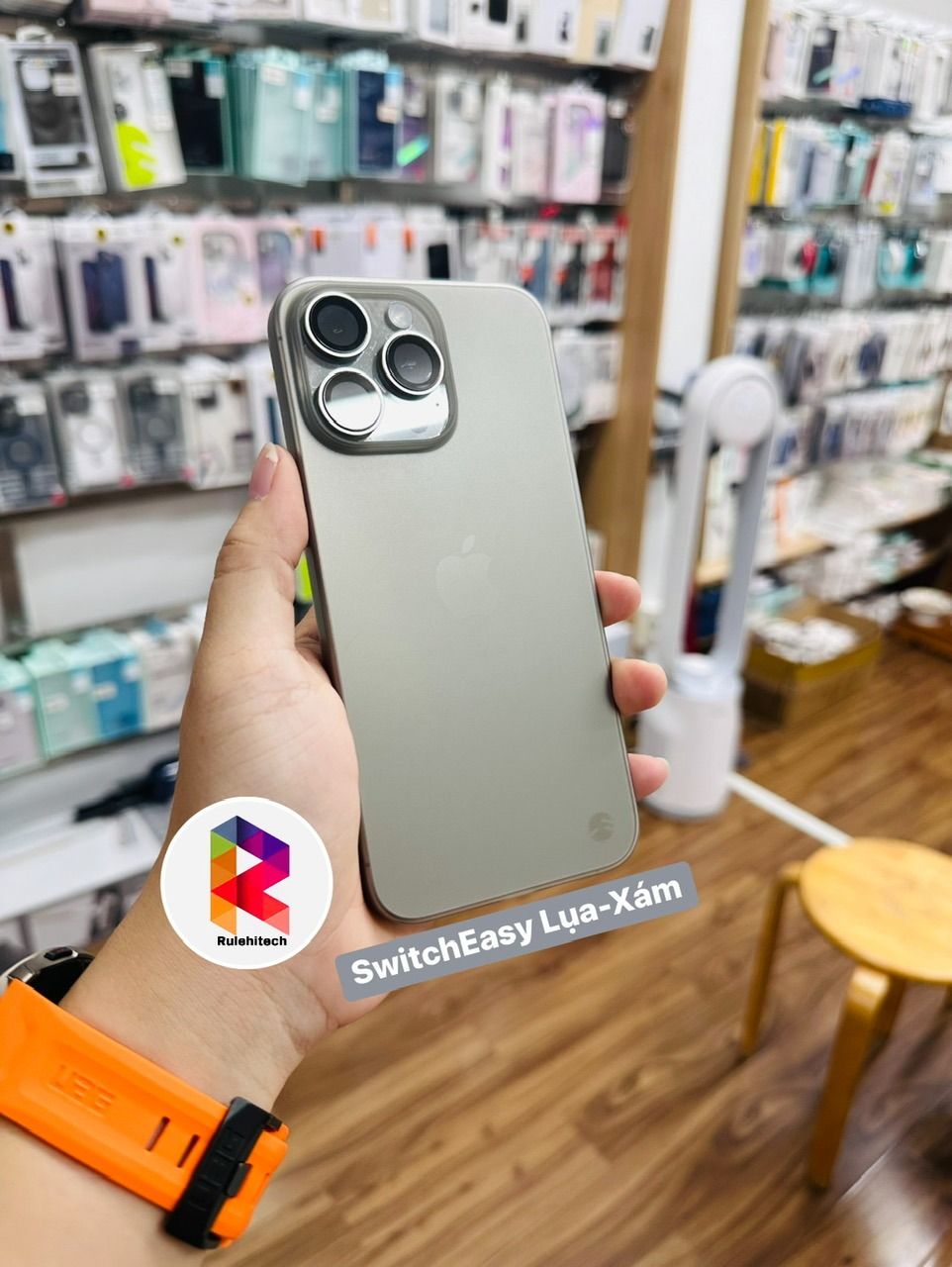 Ốp 15 Pro Memumi Lụa (Xám)