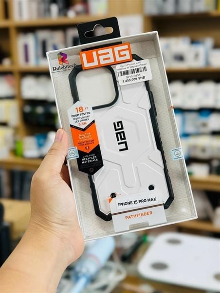  Ốp 15 Promax UAG Pathfinder W Magsafe (White) 