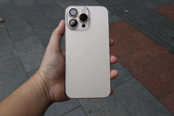  Ốp 16 Pro Likgus Slim Nhám (Không ố vàng) 