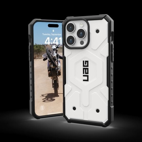  Ốp 15 Promax UAG Pathfinder W Magsafe (White) 