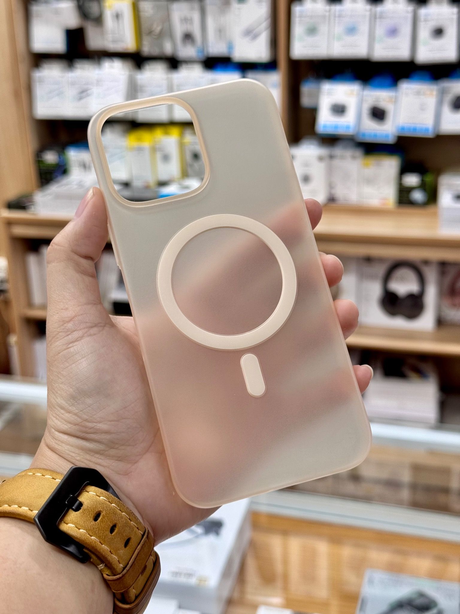  Ốp 16 Promax SwitchEasy Lụa Magsafe - Desert 