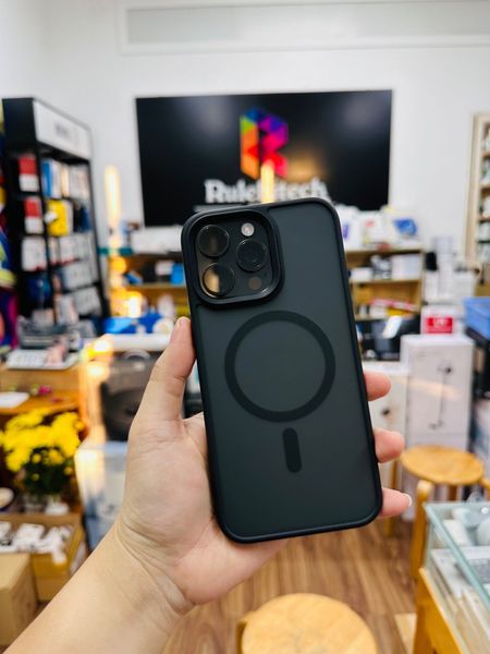  Ốp 15 Pro Likgus Nhám Magsafe 