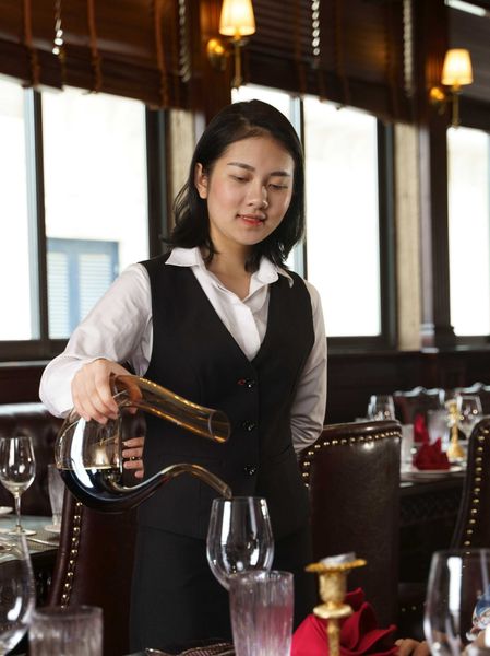 ĐỒNG PHỤC NHÀ HÀNG ÂU 003