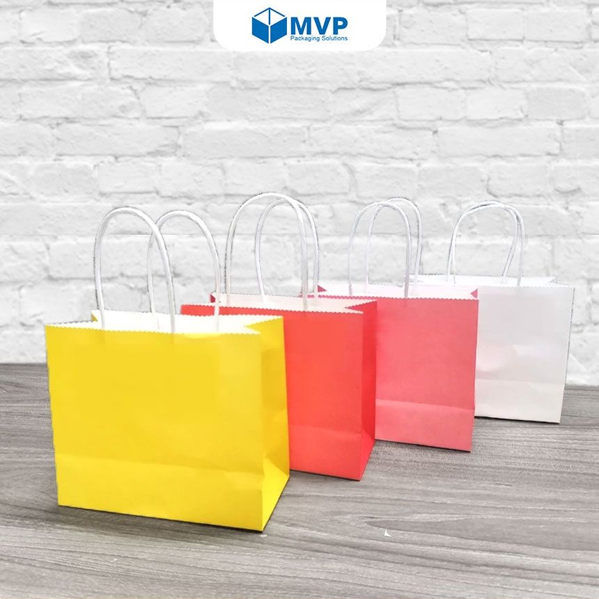 Túi giấy kraft nhiều màu, túi giấy kraft màu hồng, túi giấy kraft màu vàng, túi giấy kraft màu đỏ (18x14x8)cm