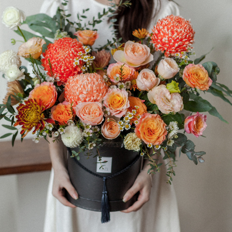 Hộp trụ tròn cúc mẫu đơn cam