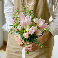 Hoa cưới tulip hồng