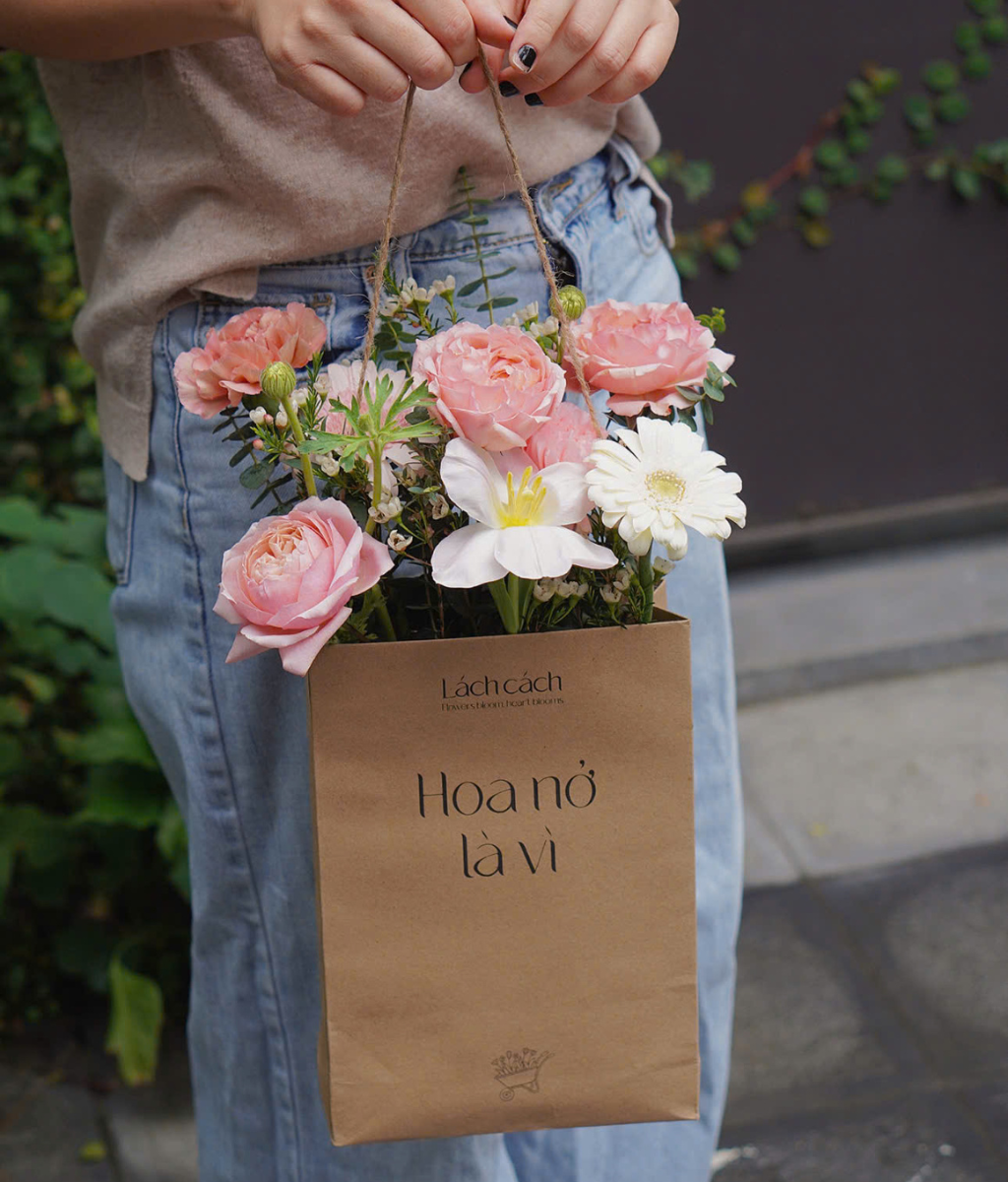 Túi hoa nở  tone hồng