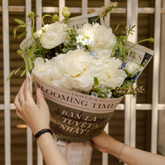 Bó Blooming times peony trắng