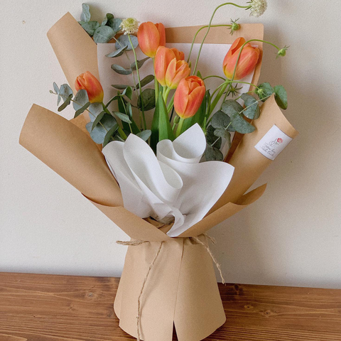 Bó một mặt tulip cam