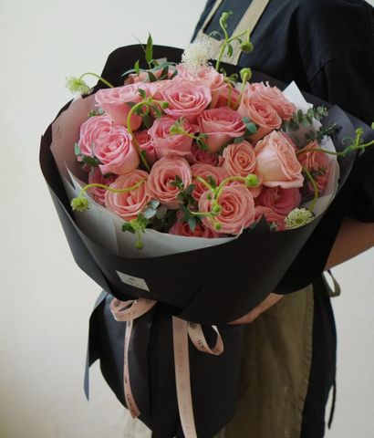 Bé tròn xoe hermosa