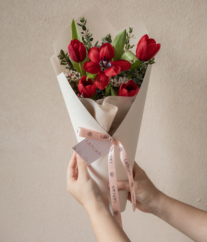 Bó Bồng bềnh tulip đỏ