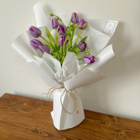 Bó một mặt tulip tím