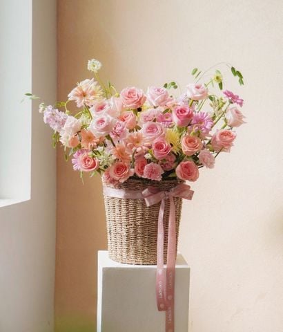 Giỏ cói tone hồng pastel