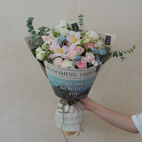 Bó Blooming times kem dâu mix tulip