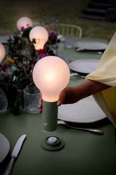  Bộ đèn APLÔ H.24 và đế nam châm 