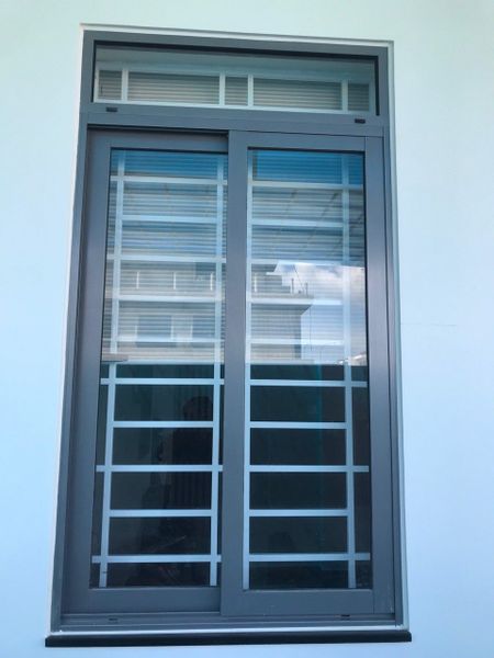 Cửa sổ mở trượt Roma