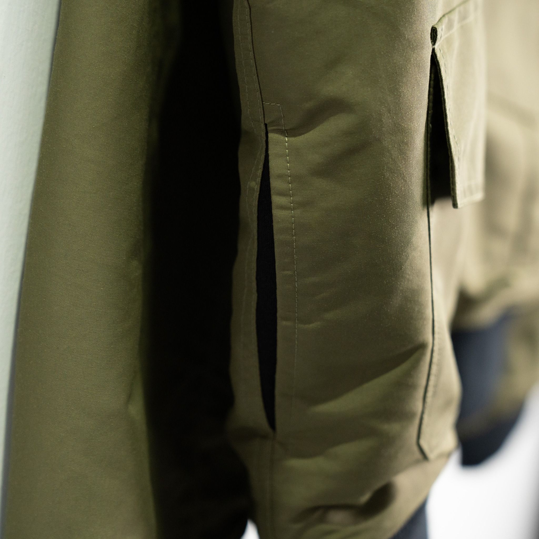  CARGO HOODED BOMBER JACKET - OLIVE 